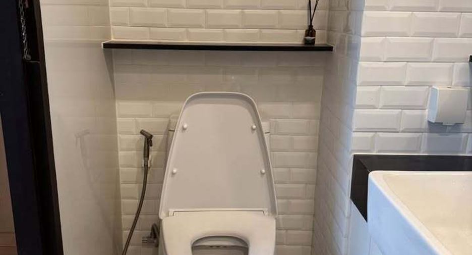 For sale 1 bed condo in Pathum Wan, Bangkok