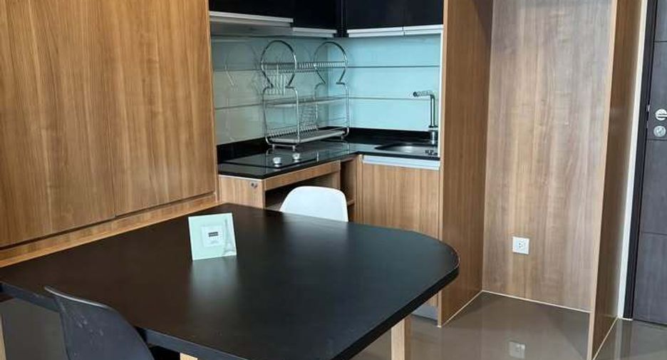 For sale 1 bed condo in Pathum Wan, Bangkok