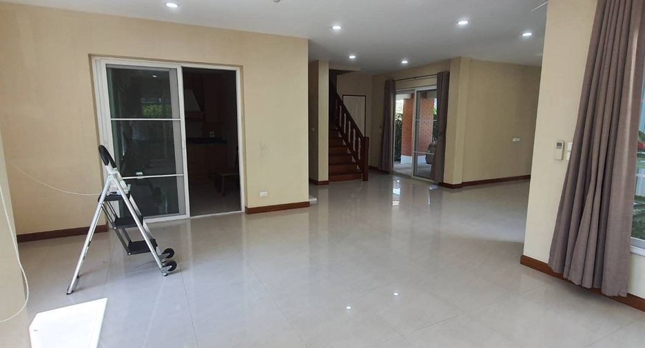 For sale 3 bedrooms house in Mueang Chiang Mai, Chiang Mai