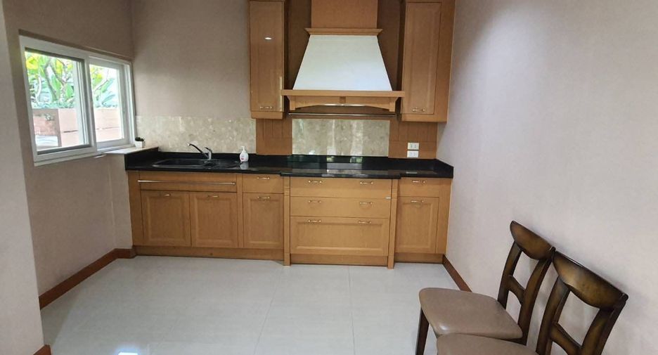 For sale 3 bedrooms house in Mueang Chiang Mai, Chiang Mai