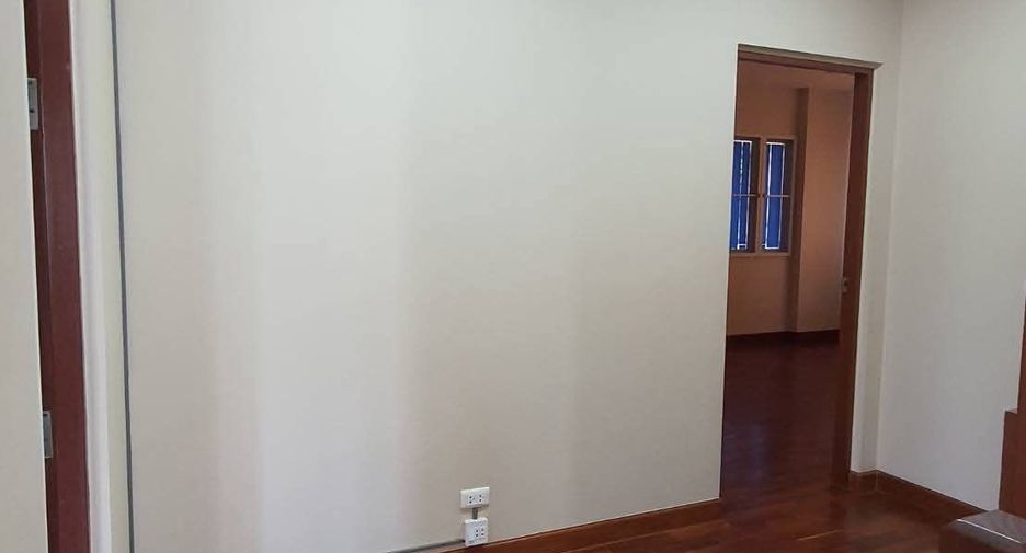For sale 3 bedrooms house in Mueang Chiang Mai, Chiang Mai
