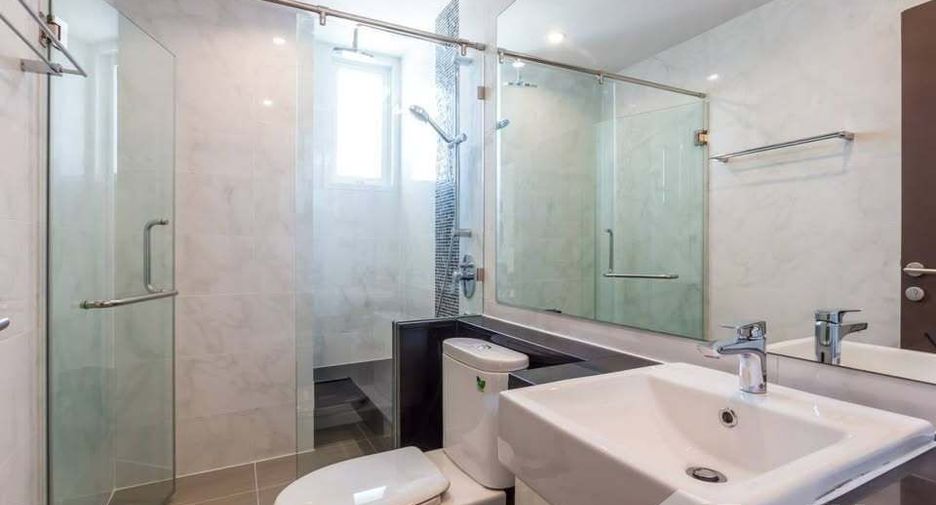 For sale 2 bedrooms condo in Bang Rak, Bangkok