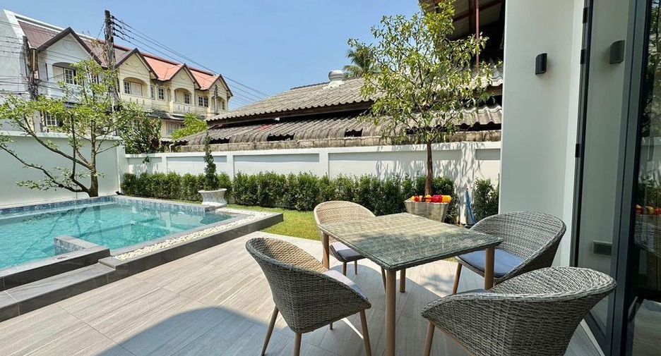For sale 5 bedrooms villa in Mueang Chiang Mai, Chiang Mai