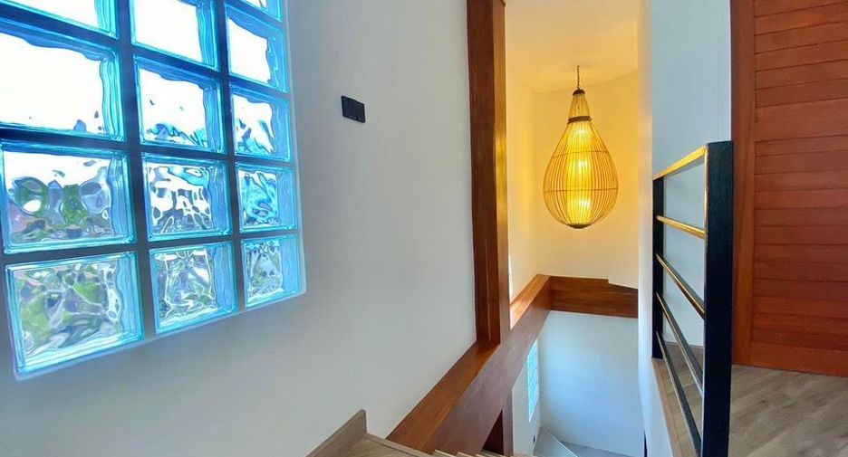 For sale 5 bedrooms villa in Mueang Chiang Mai, Chiang Mai