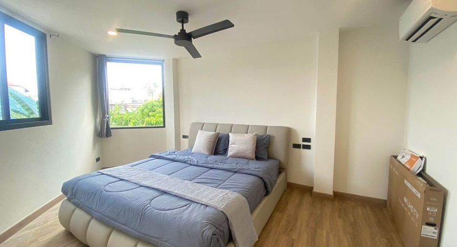 For sale 5 bedrooms villa in Mueang Chiang Mai, Chiang Mai
