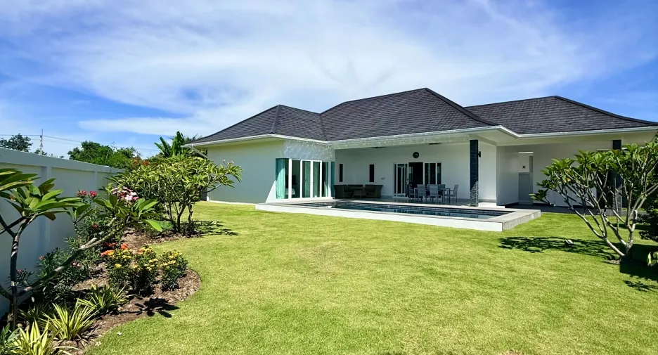 For rent 3 bedrooms villa in Hua Hin, Prachuap Khiri Khan