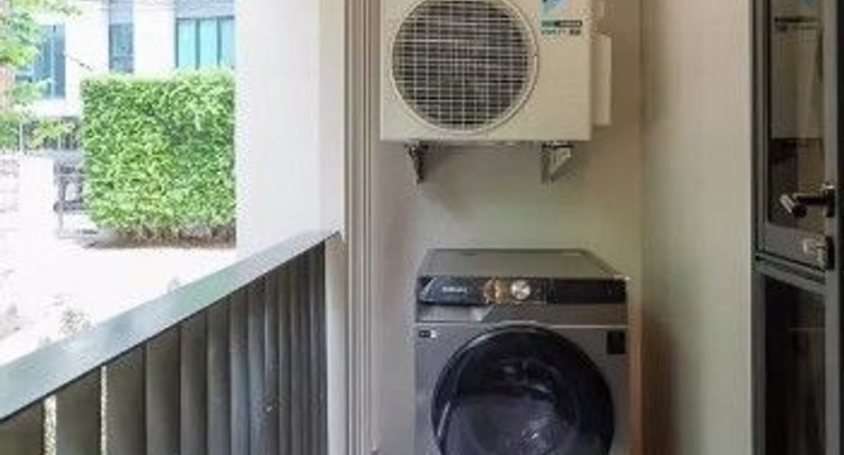 For sale 1 bed condo in Mueang Samut Prakan, Samut Prakan