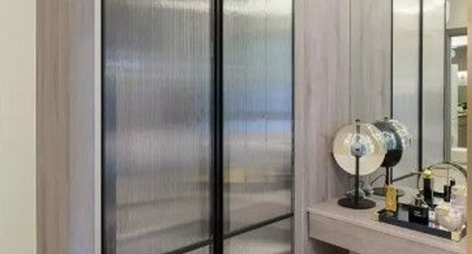 For sale 1 bed condo in Mueang Samut Prakan, Samut Prakan