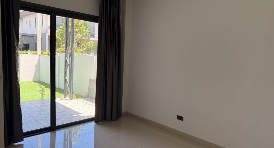 À louer 4 chambres maison à Bang Lamung, Chonburi