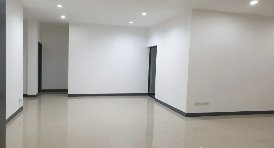 Casa en venta de 3 habitaciones en Hang Dong, Chiang Mai