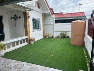 À vendre et à louer 3 chambres maison à Bang Lamung, Chonburi