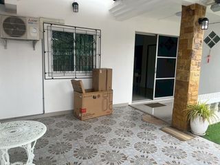 À vendre et à louer 3 chambres maison à Bang Lamung, Chonburi