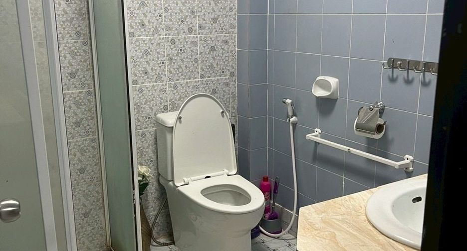 For sale and for rent 3 bedrooms house in Bang Lamung, Chonburi