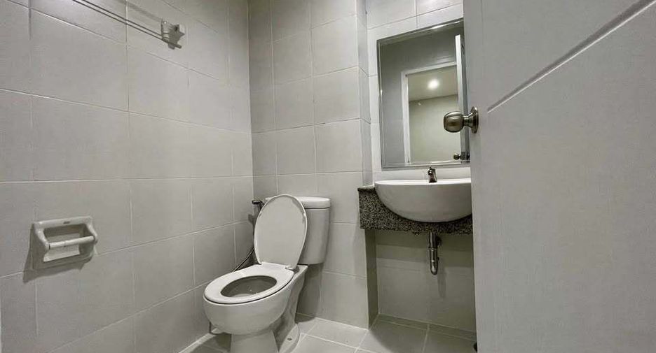 For sale 1 bed condo in Mueang Samut Prakan, Samut Prakan