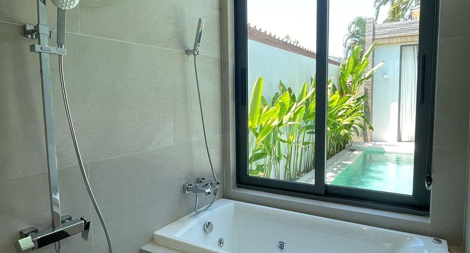 À louer 3 chambres villa à Mueang Phuket, Phuket