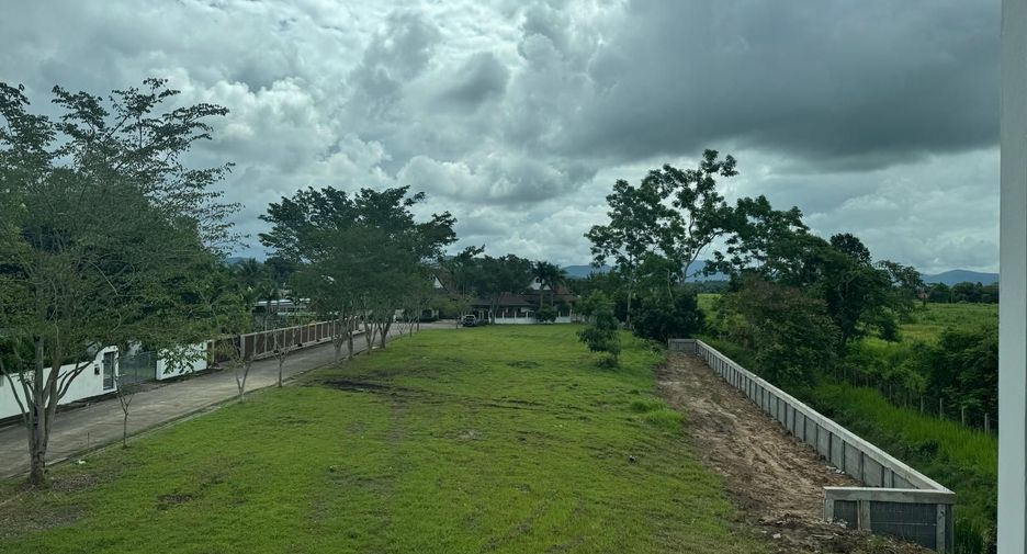 For sale and for rent 4 bedrooms house in Doi Saket, Chiang Mai
