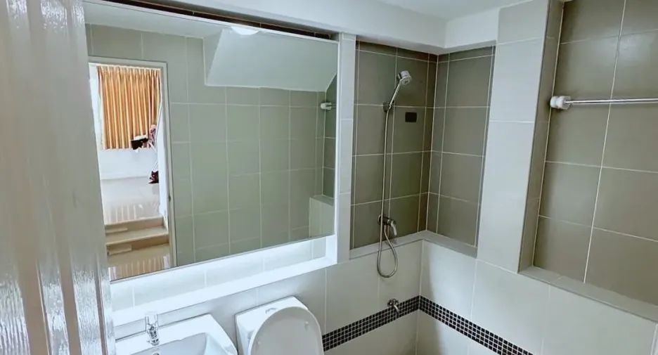 For rent 3 ベッドルーム house in Saraphi, Chiang Mai