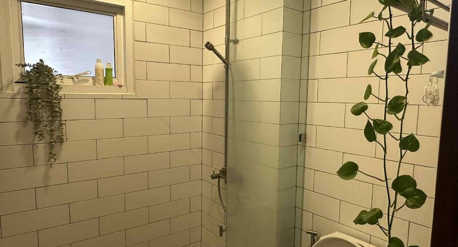 For sale and for rent 3 bedrooms townhouse in Mueang Chiang Mai, Chiang Mai