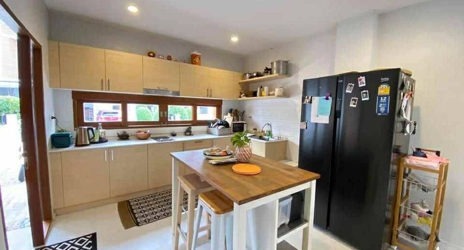 For sale and for rent 3 bedrooms townhouse in Mueang Chiang Mai, Chiang Mai