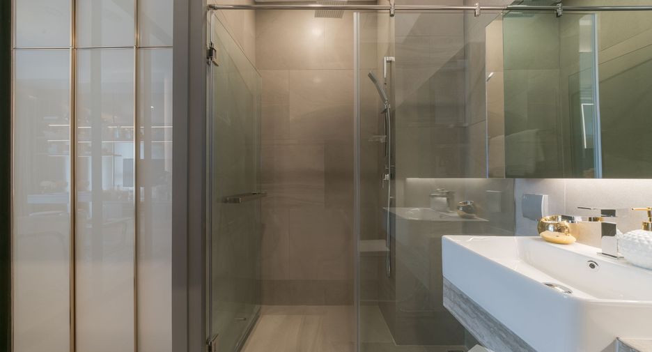 For sale 1 bed condo in Ratchathewi, Bangkok