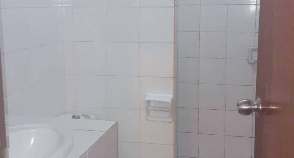 For rent 2 bedrooms house in Bang Lamung, Chonburi