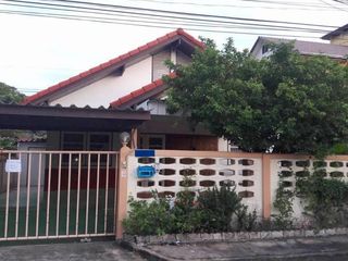 À louer 2 chambres maison à Bang Lamung, Chonburi
