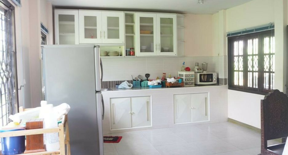 For sale 3 bedrooms house in San Kamphaeng, Chiang Mai