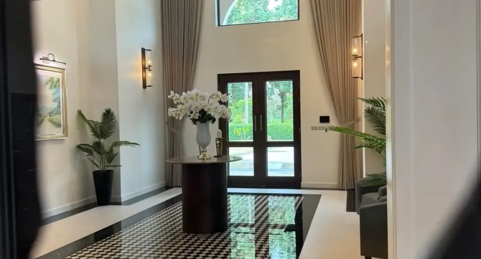 For sale and for rent 4 bedrooms villa in Mae Rim, Chiang Mai