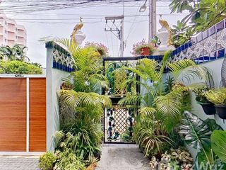 Casa adosada en venta y en alquiler de 4 habitaciones en Bang Lamung, Chonburi