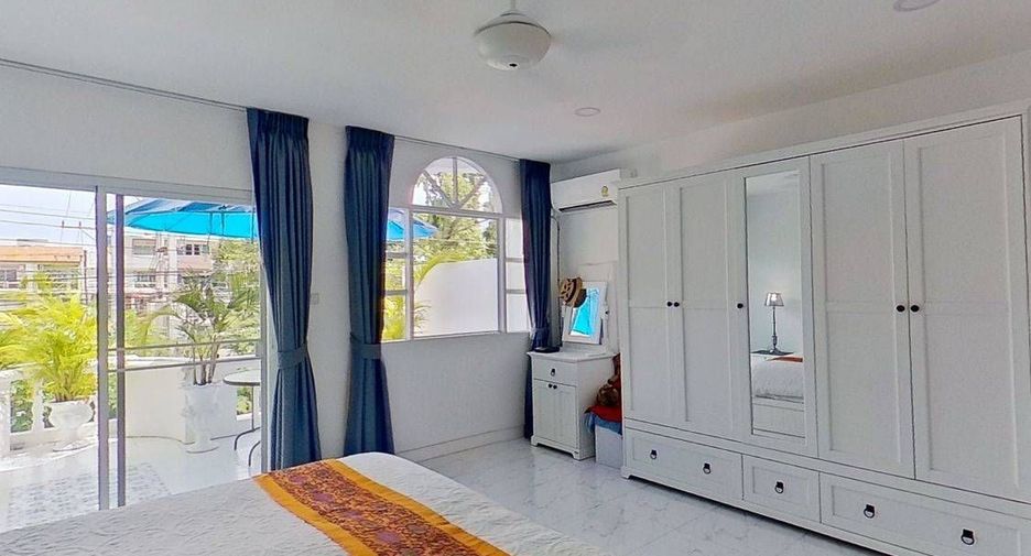 Casa adosada en venta y en alquiler de 4 habitaciones en Bang Lamung, Chonburi