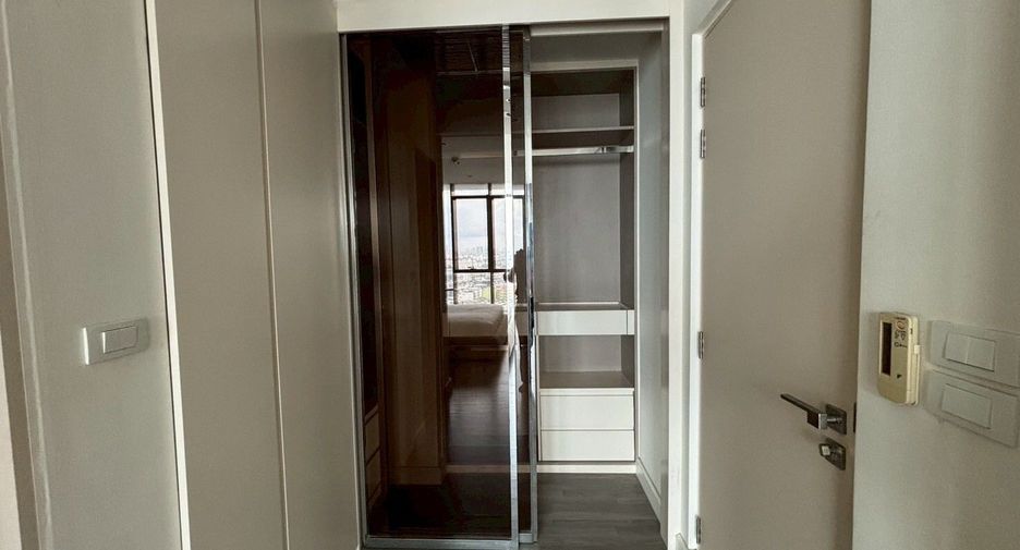 For sale 2 bedrooms condo in Khlong San, Bangkok