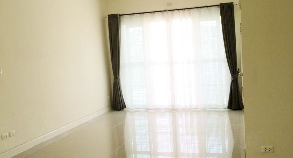 For sale 3 bedrooms townhouse in Mueang Chiang Mai, Chiang Mai