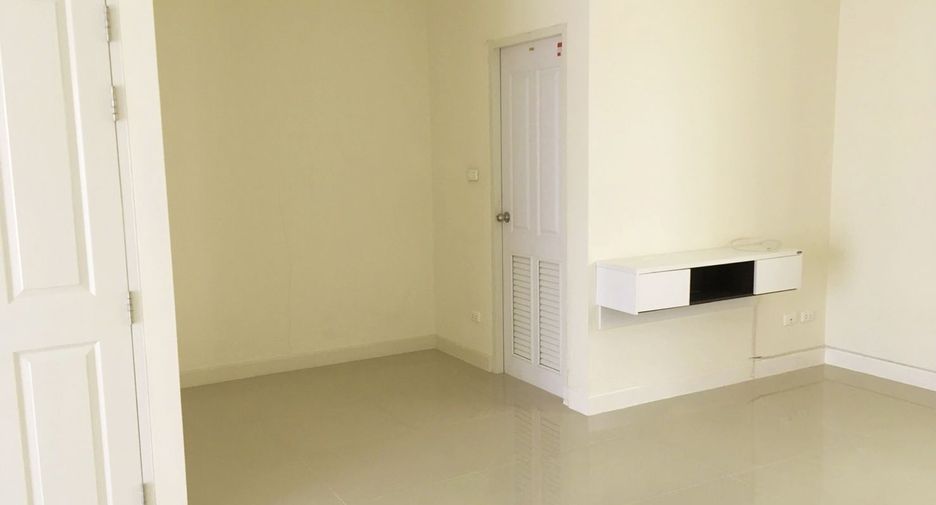 For sale 3 bedrooms townhouse in Mueang Chiang Mai, Chiang Mai