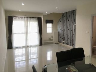 出售 3 卧室 联排别墅 在 Mueang Chiang Mai, Chiang Mai