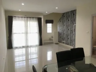 For sale 3 bedrooms townhouse in Mueang Chiang Mai, Chiang Mai