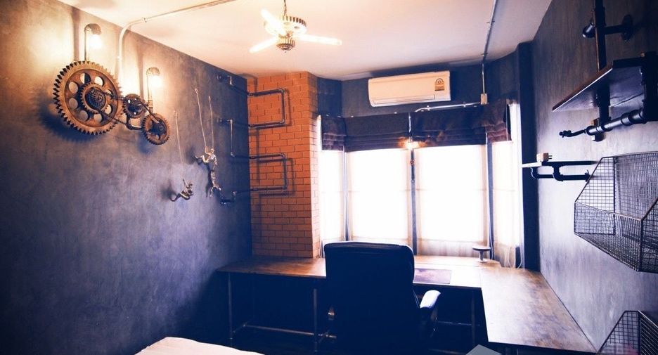 For sale and for rent 4 bedrooms townhouse in Phra Khanong, Bangkok