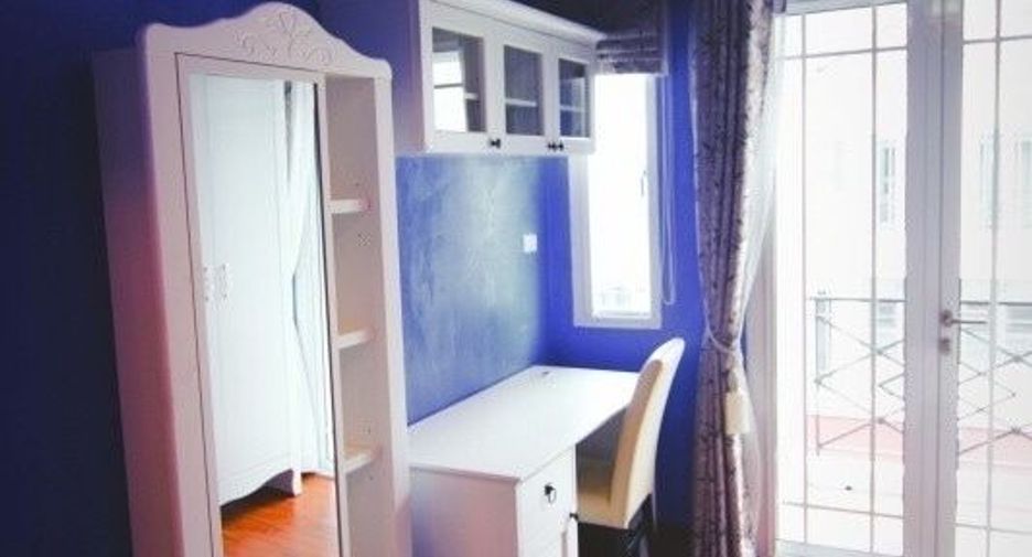 For sale and for rent 4 bedrooms townhouse in Phra Khanong, Bangkok