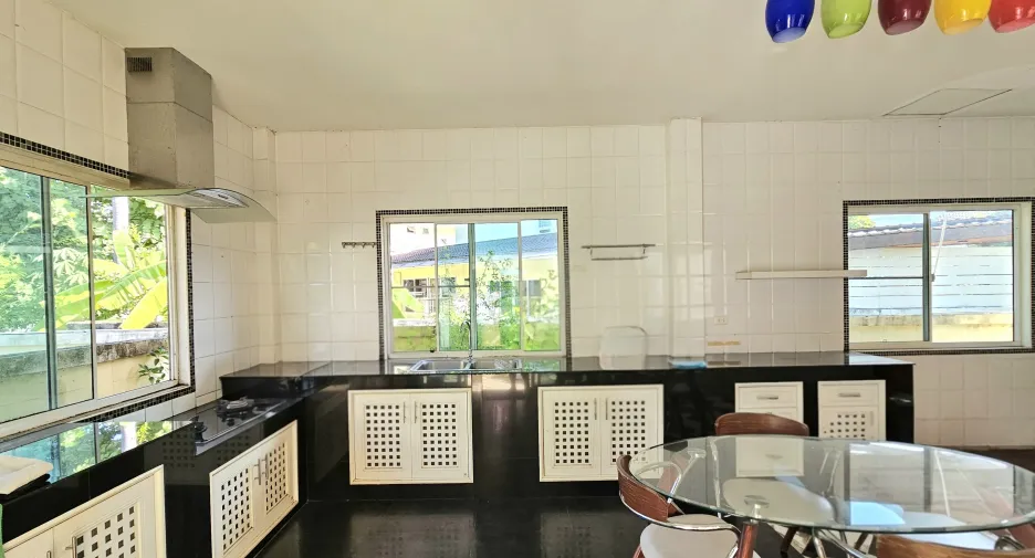 For sale 4 bedrooms house in Doi Saket, Chiang Mai