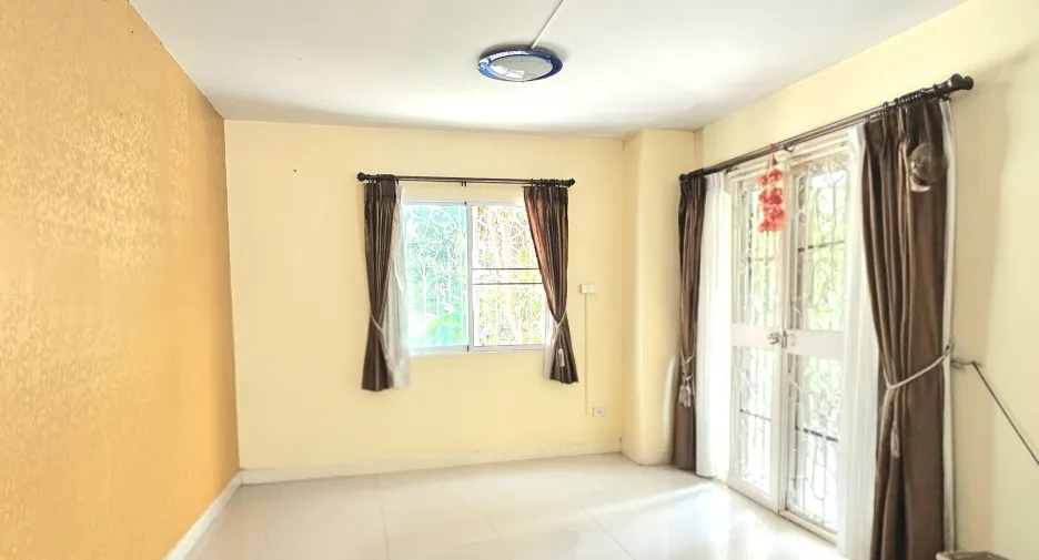 For sale 4 bedrooms house in Doi Saket, Chiang Mai