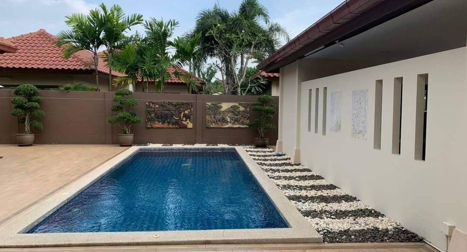 Villa en alquiler de 3 habitaciones en Bang Lamung, Chonburi