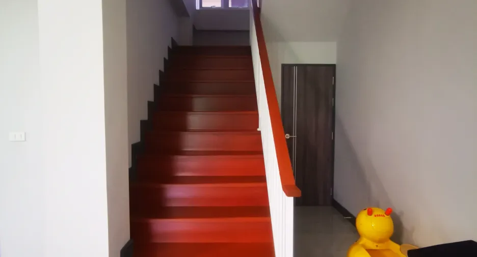 Haus zum Kauf mit 5 Zimmer in Bang Khae, Bangkok