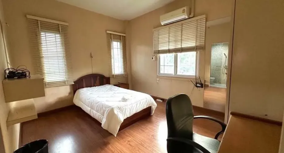For sale and for rent 5 bedrooms house in Mueang Chiang Mai, Chiang Mai