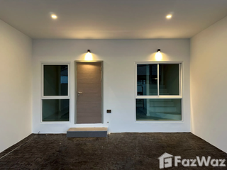 For sale 4 bedrooms townhouse in Mueang Chiang Mai, Chiang Mai