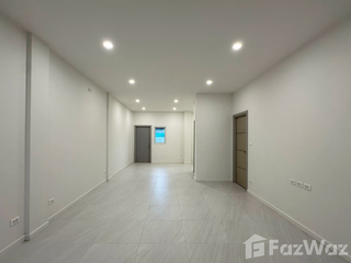 For sale 4 bedrooms townhouse in Mueang Chiang Mai, Chiang Mai