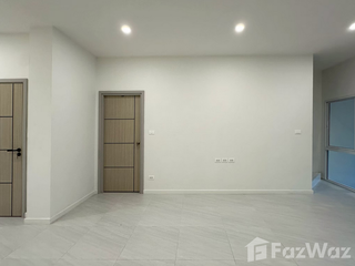 For sale 4 bedrooms townhouse in Mueang Chiang Mai, Chiang Mai