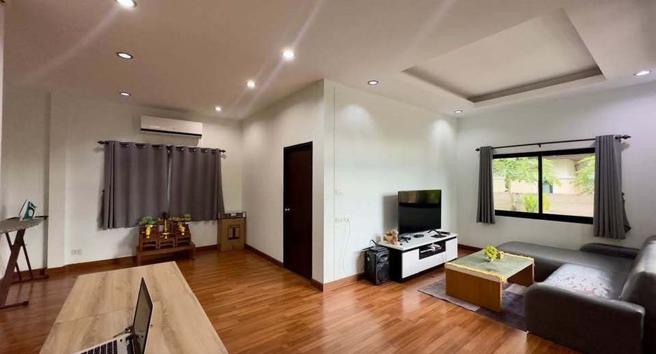 For rent 3 bedrooms house in Sattahip, Chonburi