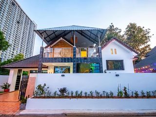 Casa en alquiler de 3 habitaciones en Bang Lamung, Chonburi