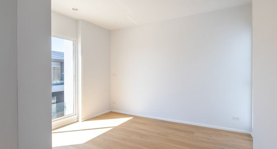 For sale 4 ベッドルーム house in San Sai, Chiang Mai
