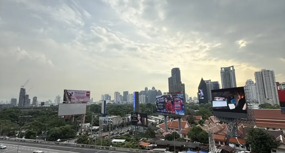 For sale 2 bedrooms condo in Watthana, Bangkok