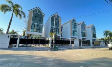 For rent 3 bedrooms house in Mae Rim, Chiang Mai